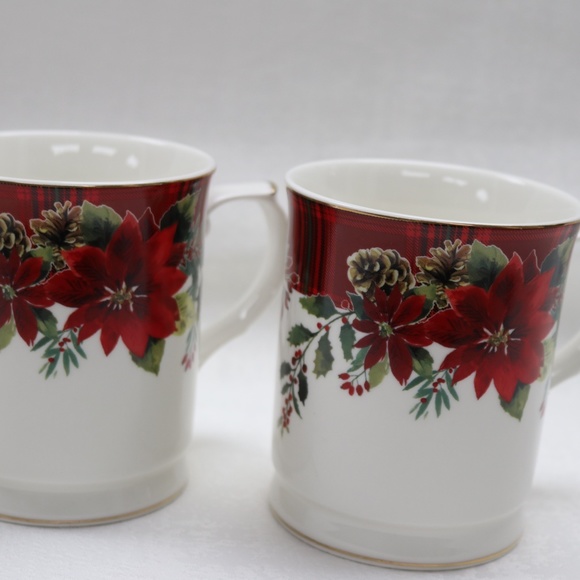 GRACE TEAWARE CHRISTMAS HOLIDAY POINSETTIA COFFEE CUP MUGS - SET OF 2 - NEW - Picture 6 of 6